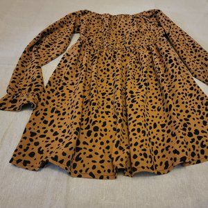 Boutique Holiday dress (4/5)